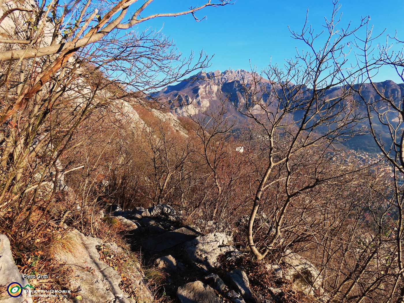 59 Rientriamo alla Madonna del Carmine senza passare del Rif. Piazzaa.JPG